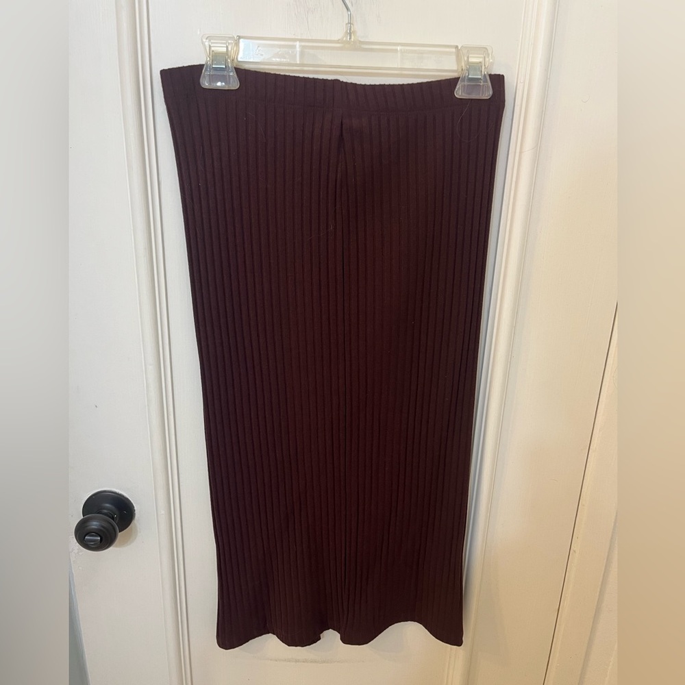 Burgundy long knit skirt size L/XL